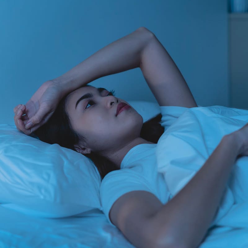 Le stress et l'anxiété peuvent provoquer la somniloquie