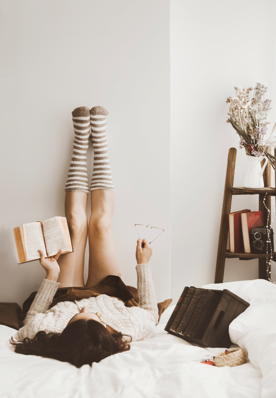 femme-chambre-coconing